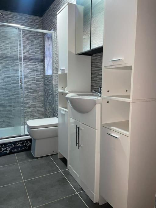 Modern 2 Bedroom Apartment In Derby City Centre Exterior photo
