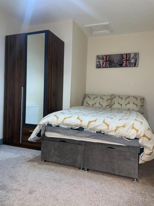 Modern 2 Bedroom Apartment In Derby City Centre Exterior photo